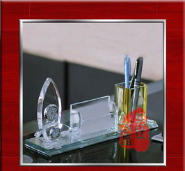 品质水晶办公工艺品采购指南 握手摆件、笔筒与名片夹厂家供应详解